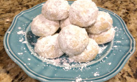 Recipe for Nutty and Delicate Mexican Wedding Cookies